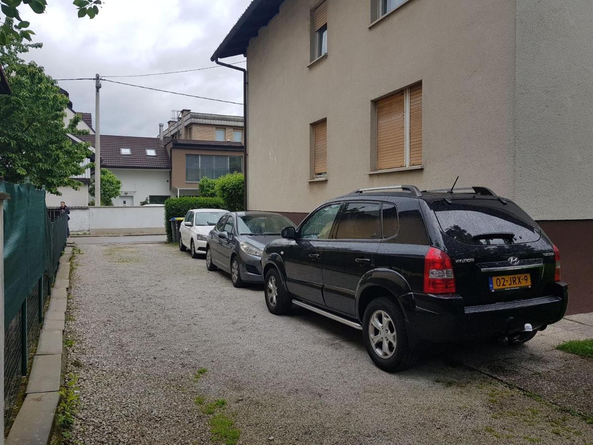 Vacation House Artorius Ljubljana Bagian luar foto